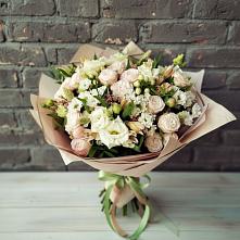 Букет цветов из:  Альстромерии, Розы и Хризантемы в Заре