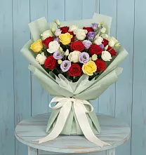 Букет цветов из:  Розы в Заре