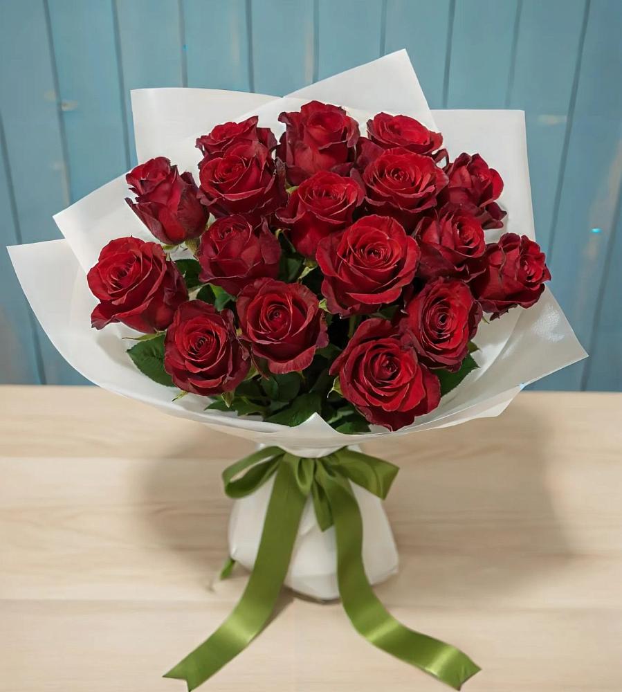 Букет Красные розы в Заре
