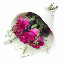 Букет цветов из:  Розы в Заре