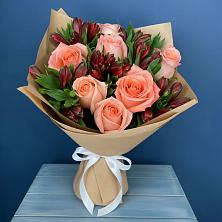 Букет цветов из:  Розы и Альстромерии в Заре