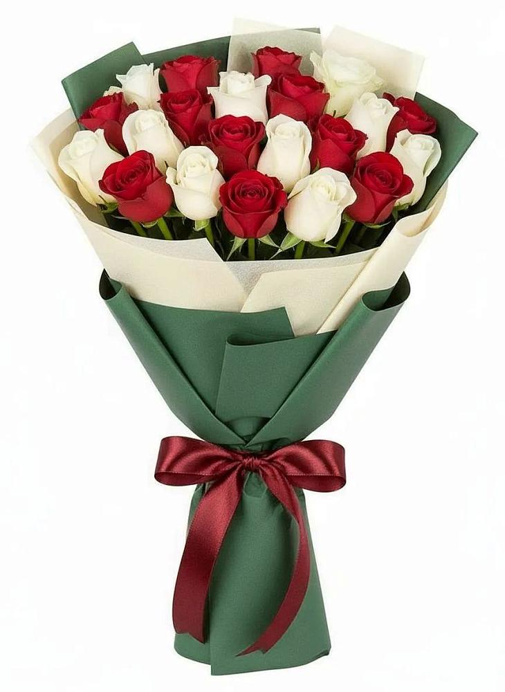 Букет Микс из красных и белых роз в Заре