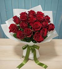 Букет Красные розы в Заре