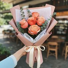 Букет цветов из:  Розы в Заре