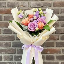 Букет цветов из:  Лизиантусы и Розы #REPLACE_PRED# Заре