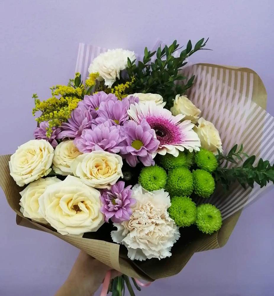 Букет цветов из: Хризантемы, Розы, Гвоздики и Герберы в Заре