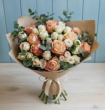 Букет цветов из:  Альстромерии и Розы в Заре