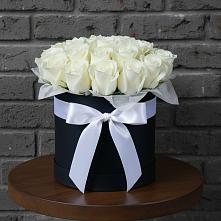 Цветочная композиция из Розы в шляпной коробке #REPLACE_PRED# Заре